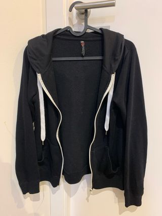Sudadera con cremallera negra
