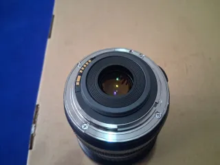 Canon EF-S 10-22mm f/3.5-4.5. Hongos