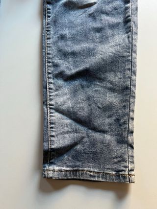 Vaqueros rotos azules