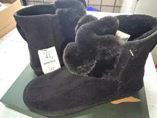 Botas invierno negras con pompón Talla 41