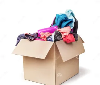 Caja de ropa variada