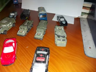 Lote de coches de juguete