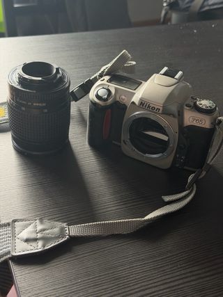 Nikon F65 Analógica Cámara Plata