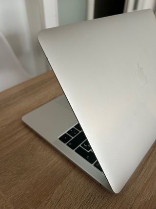 MacBook Pro 13 2019