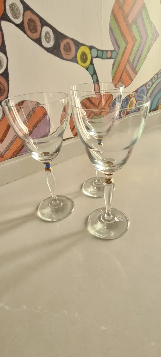 3 Copas de Vino firma Leonardo