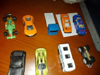 Lote de coches de juguete