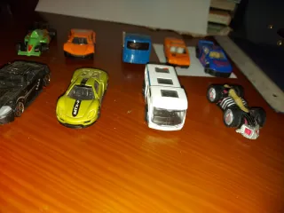 Lote de coches de juguete