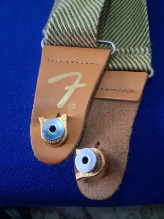 Correa Fender para guitarra con cierre automático