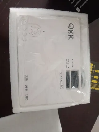 Proyector QKK Mini Blanco 1080P