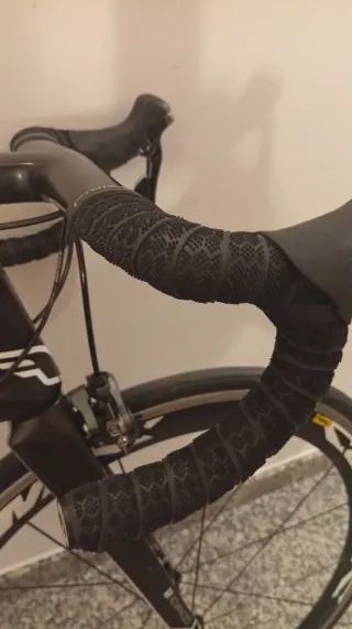 Felt AR3.Ultegra.Mavic Cosmic. Manillar plano.