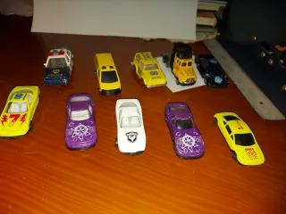 Lote de coches de juguete