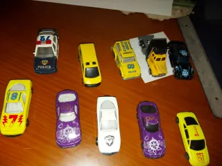 Lote de coches de juguete