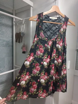 Camiseta Panacher floral encaje negra