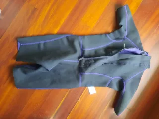 Neopreno niña morado y negro