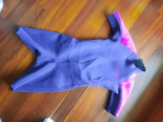 Neopreno niña morado y negro