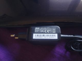 Portátil Asus PC Negro y Dorado