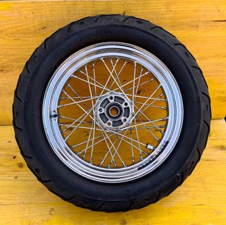 Rueda de radios trasera 16” Harley Davidson