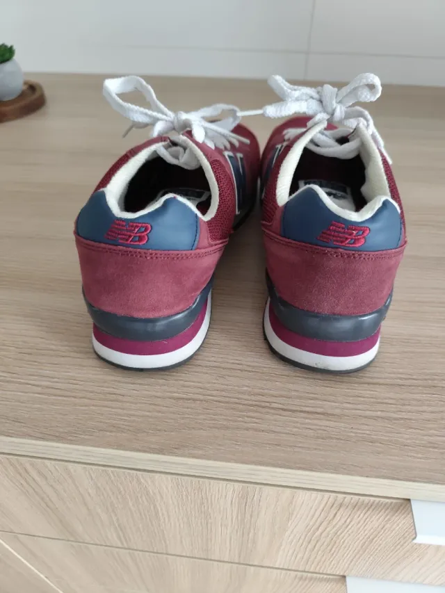 Deportivas New Balance Granate Talla 40