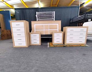 NUEVOS DORMITORIOS KIARA!! CABECERO +2 MESITAS!!