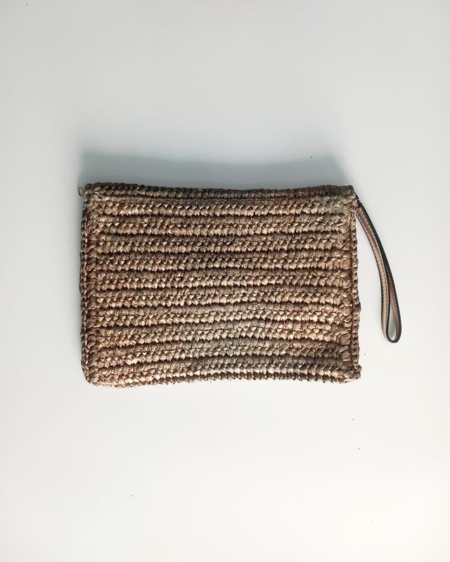 Bolso de mano dorado