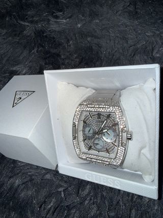 Reloj Guess Phoenix con Diamantes