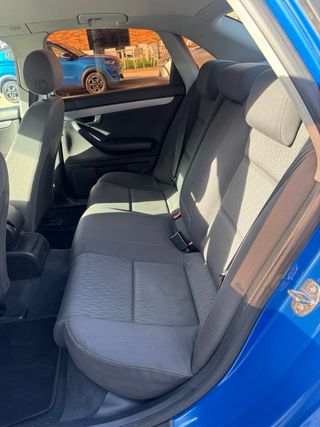 AUDI A4 2.0 TDI LOOK S4