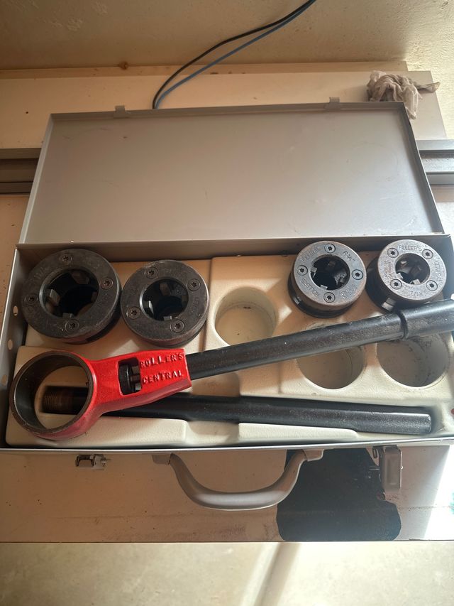 Terraja de carraca para roscar tubería