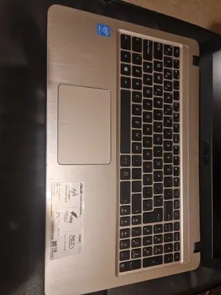 Ordenador portátil Asus para piezas o reparar 