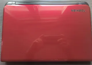 Toshiba Satellite LB-50-B-18E Rojo