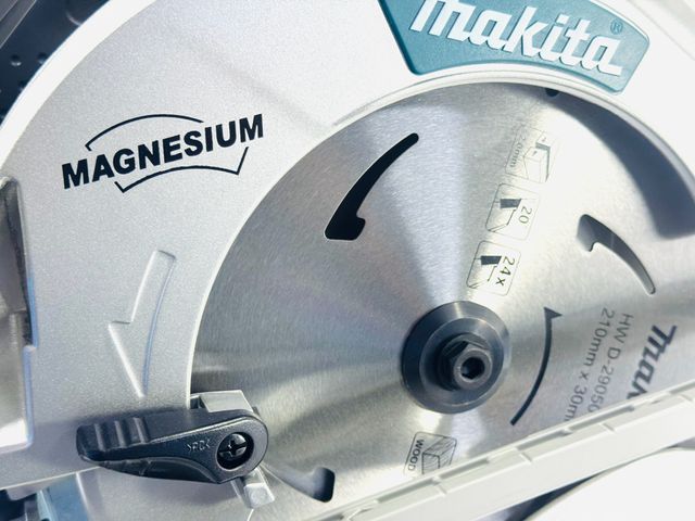 Sierra Circular Makita 5008 MG Magnesium