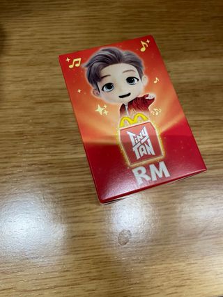 RM BTS TinyTAN x McDonald's versión roja