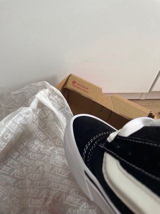 Vans Knu Skool Negras y Blancas