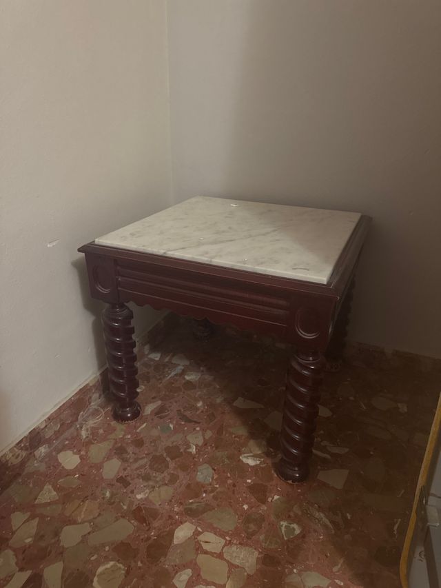 Mesita auxiliar mármol y madera