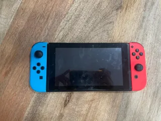 Nintendo Switch + 2 juegos y accesorios