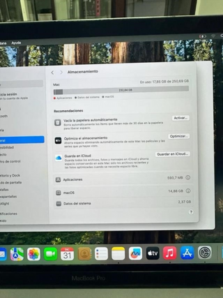 MacBook Pro 256GB 2020 i5 8GB RAM