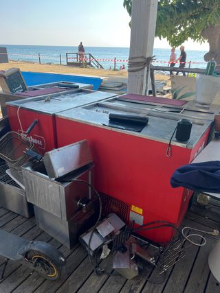 3 Nevera de bar roja para tu negocio 