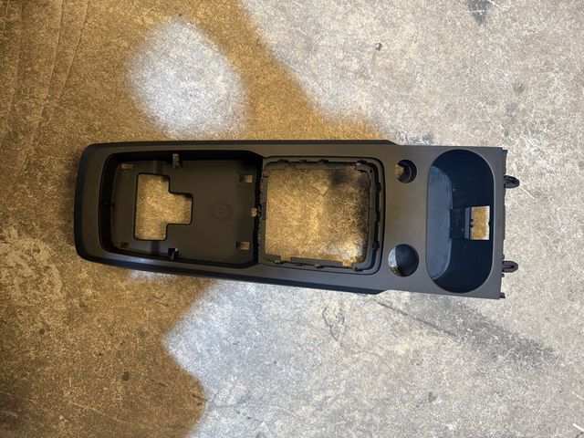 Tapa consola central Audi Q2