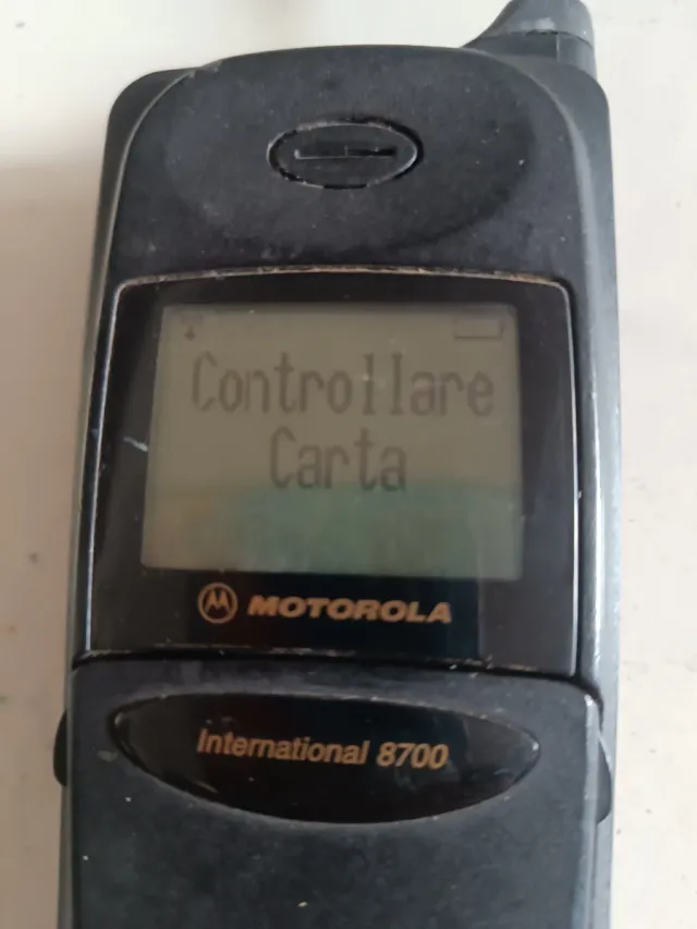 Motorola 8700 International