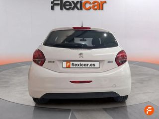 Peugeot 208 5P STYLE 1.2L PureTech 60KW (82CV)