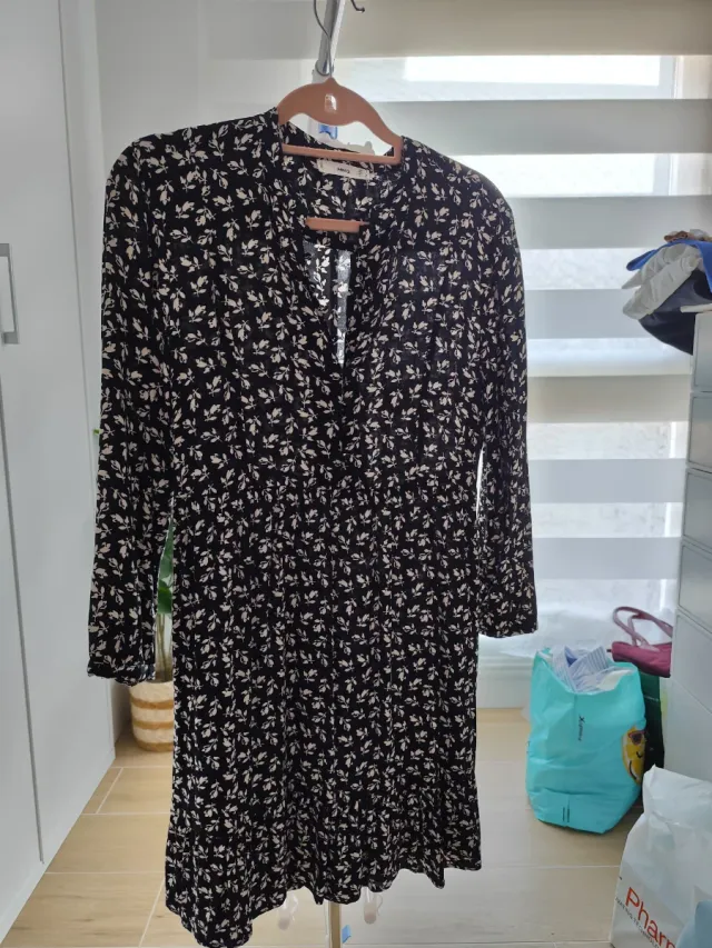 Vestido negro floral Mango Talla M