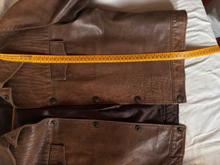 Chaqueta de cuero marrón