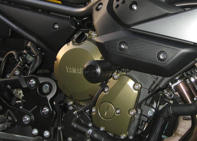 Protectores Anticaída Rayza Yamaha XJ6 09-14