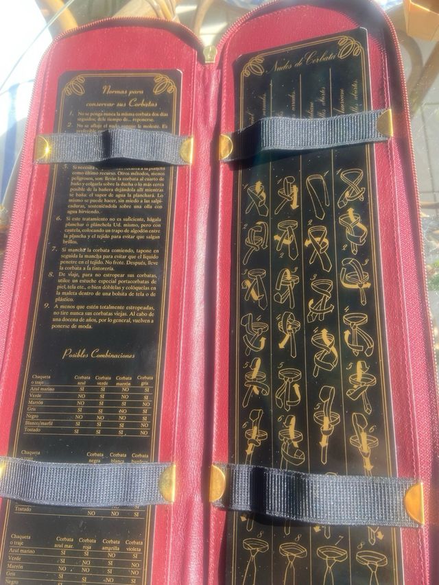 Estuche para corbatas Loewe de cuero verde