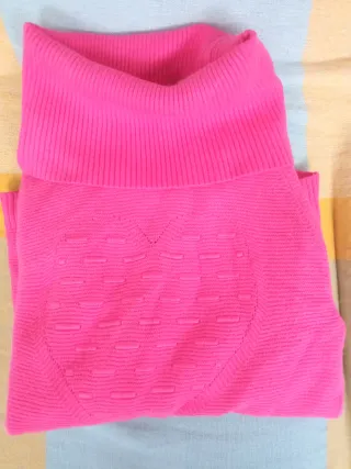 Jersey rosa mujer cuello alto