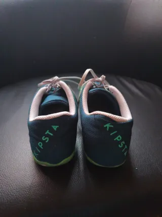 Zapatillas de fútbol sala Kipsta azules y verdes