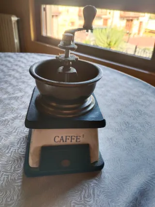 Macinino da caffè in ceramica