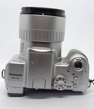 Panasonic Lumix DMC-FZ5 Fotocamera Digitale