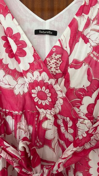 Vestido Tintoretto floral rosa y blanco