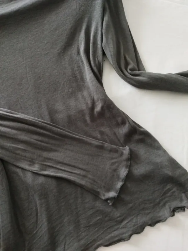 Camiseta fina de algodón gris