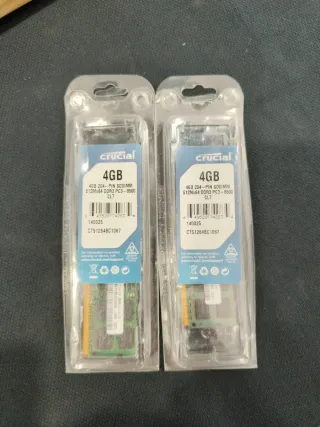 2x Crucial 4GB DDR3 SODIMM PC3-8500 CL7 RAM